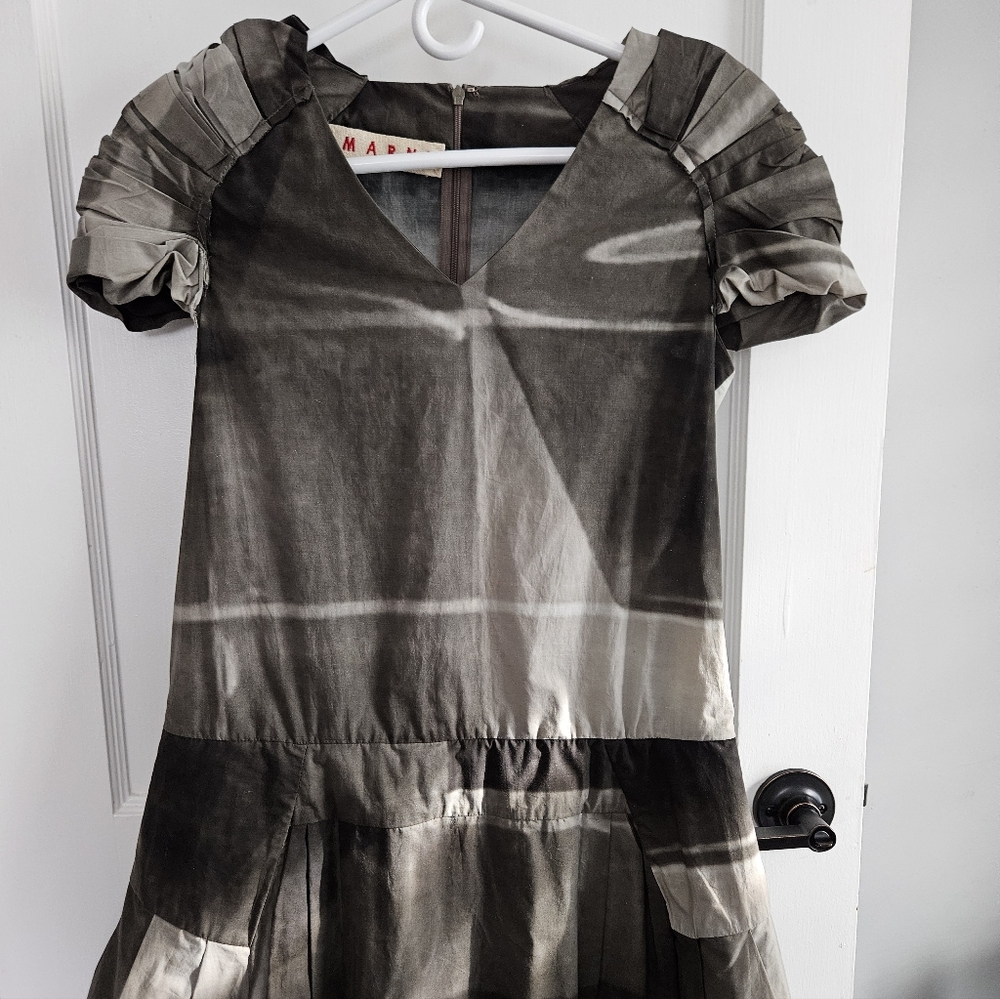 Modern Dainty Marni Dress in Geometric Gray